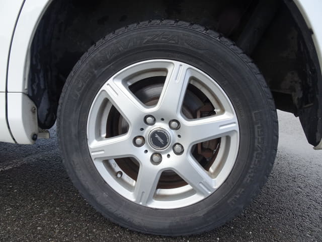TOYOTA Noah thumbnail 10