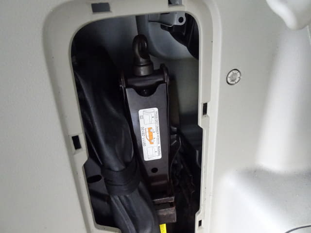 TOYOTA Noah thumbnail 30