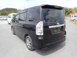 2010 TOYOTA Voxy