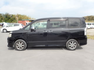 2010 TOYOTA Voxy