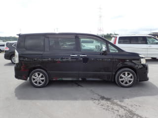 2010 TOYOTA Voxy