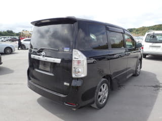 2010 TOYOTA Voxy