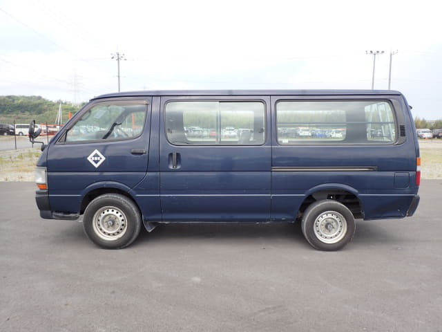 TOYOTA Hiace Van thumbnail 2