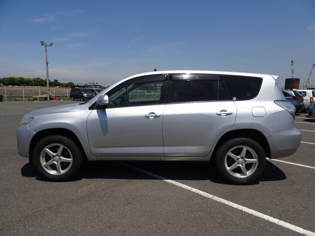 TOYOTA Vanguard thumbnail 2