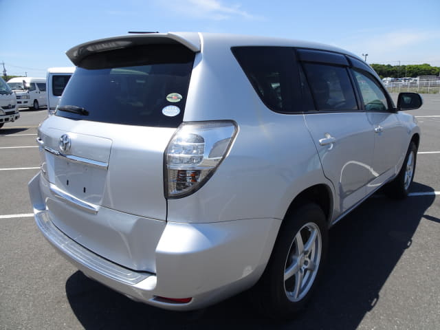 TOYOTA Vanguard thumbnail 5