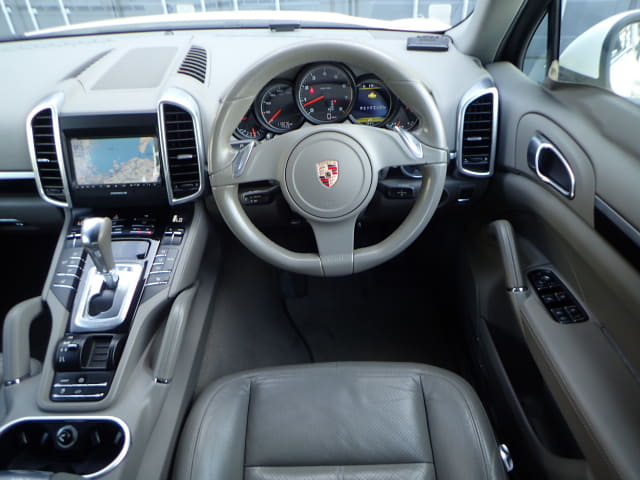 Porsche Cayenne thumbnail 32