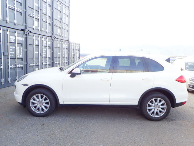 Porsche Cayenne thumbnail 2