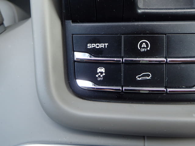 Porsche Cayenne thumbnail 43