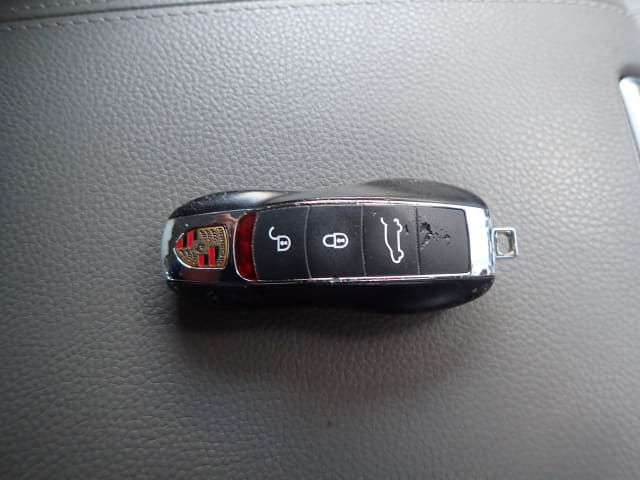 Porsche Cayenne thumbnail 42