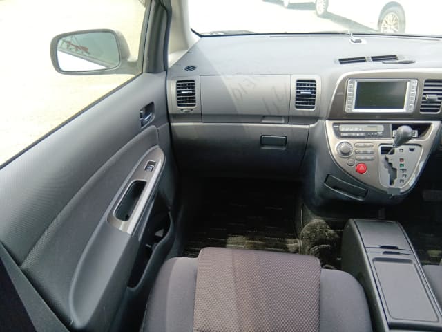 TOYOTA Wish thumbnail 33