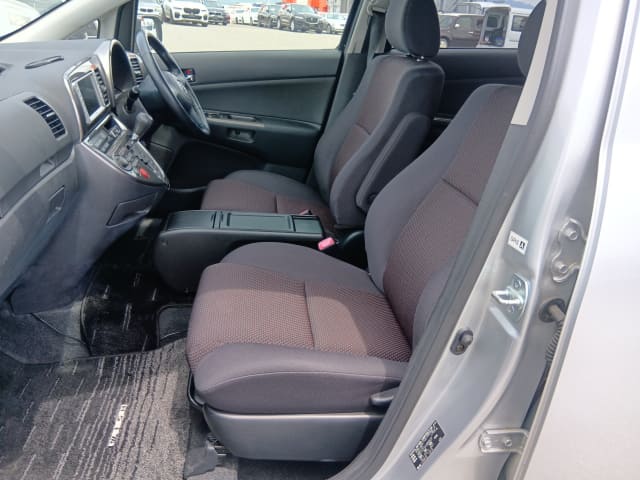 TOYOTA Wish thumbnail 26