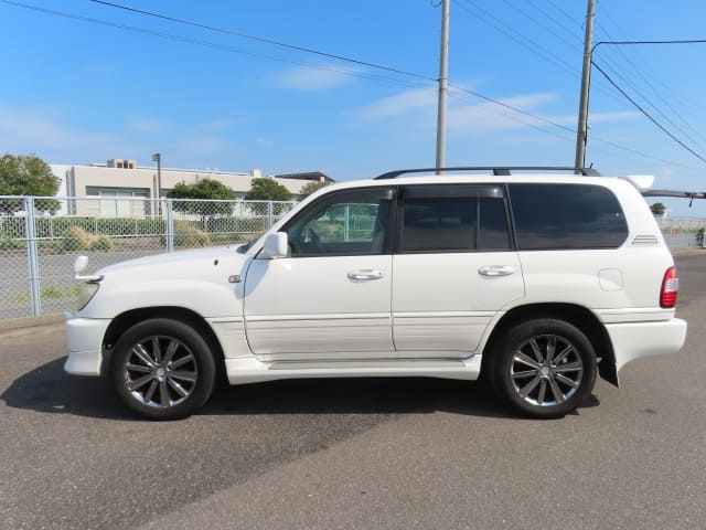 TOYOTA Land Cruiser thumbnail 2