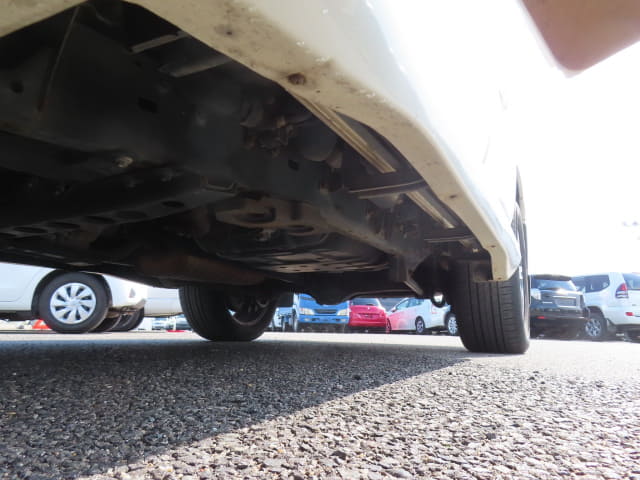 TOYOTA Land Cruiser thumbnail 21