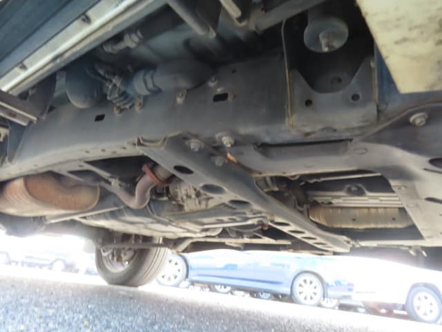 TOYOTA Land Cruiser thumbnail 18