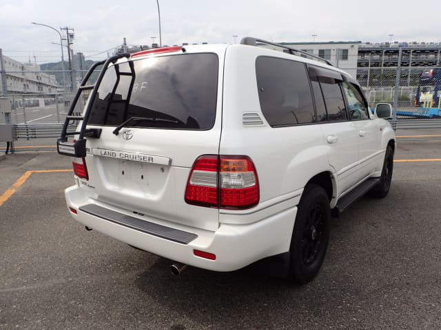TOYOTA Land Cruiser thumbnail 5