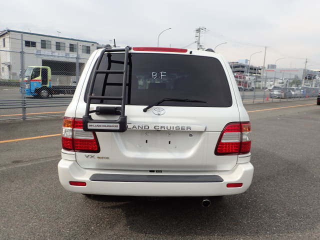 TOYOTA Land Cruiser thumbnail 4