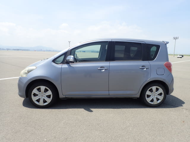 TOYOTA Ractis thumbnail 2
