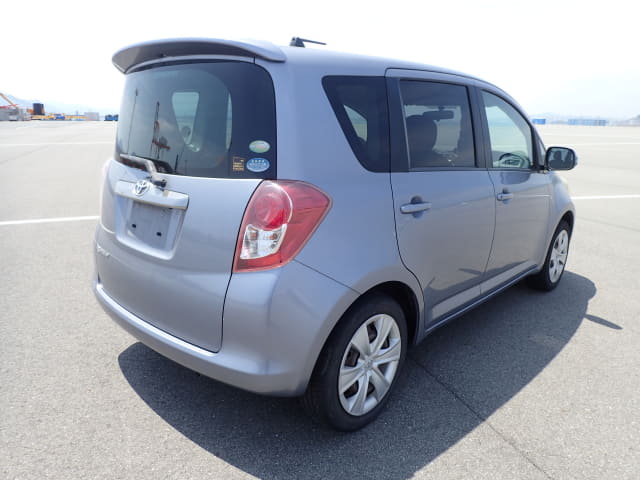 TOYOTA Ractis thumbnail 5