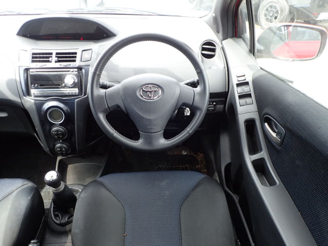 TOYOTA Vitz thumbnail 32