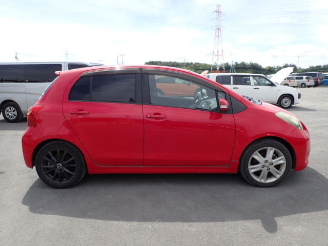 TOYOTA Vitz thumbnail 6
