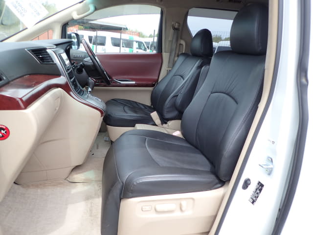 TOYOTA Alphard thumbnail 26