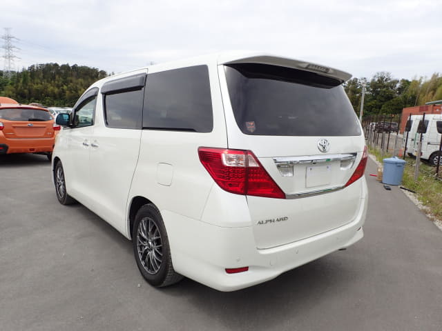 TOYOTA Alphard thumbnail 3