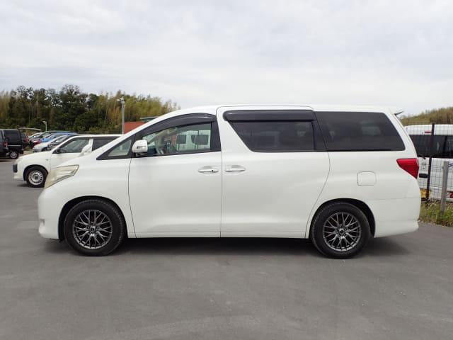 TOYOTA Alphard thumbnail 2