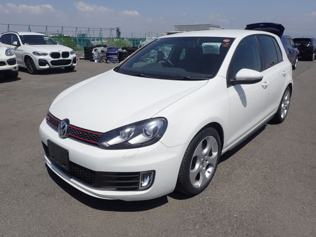 VOLKSWAGEN Golf GTI