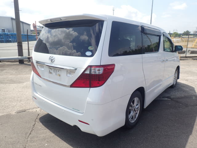 TOYOTA Alphard thumbnail 5