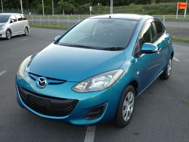 MAZDA Demio