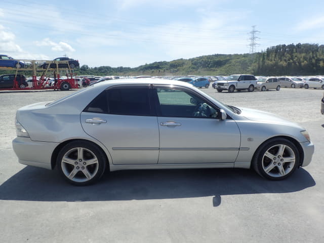 TOYOTA Altezza thumbnail 6