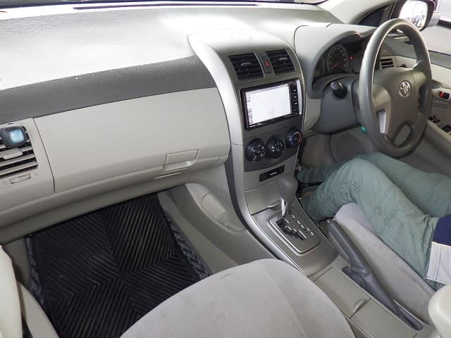 TOYOTA Corolla Axio thumbnail 4