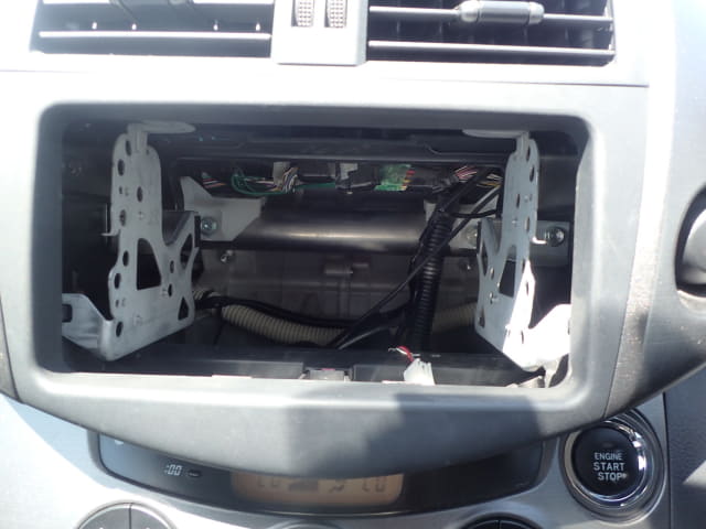 TOYOTA RAV4 thumbnail 64