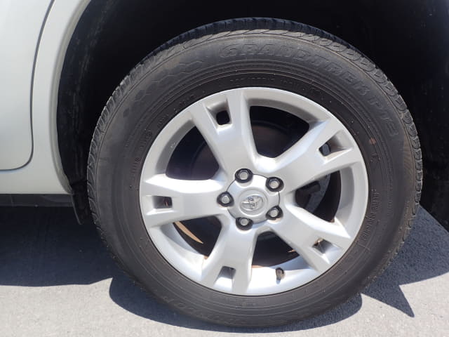 TOYOTA RAV4 thumbnail 10