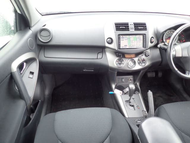 TOYOTA RAV4 thumbnail 33