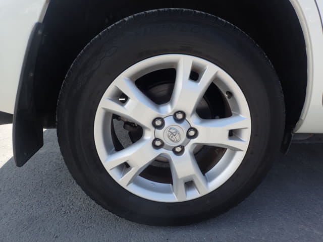 TOYOTA RAV4 thumbnail 11
