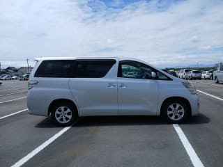 2010 TOYOTA Vellfire
