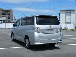 2010 TOYOTA Vellfire