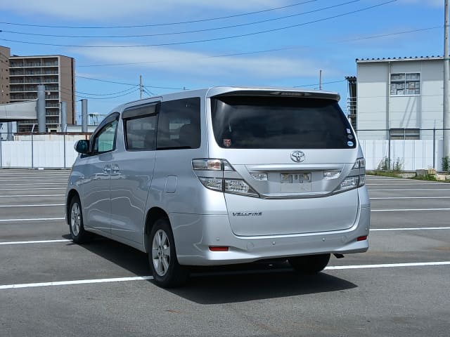 TOYOTA Vellfire thumbnail 3