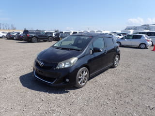 2011 TOYOTA Vitz