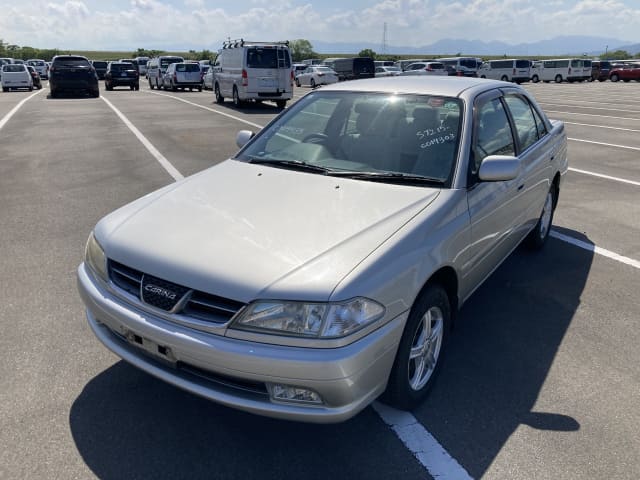 TOYOTA Carina