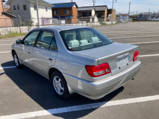 2001 TOYOTA Carina