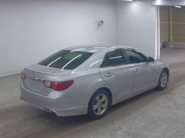 TOYOTA Mark X thumbnail 2