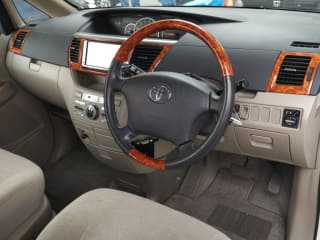 2006 TOYOTA Noah