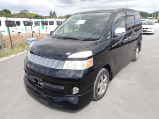 2005 TOYOTA Voxy