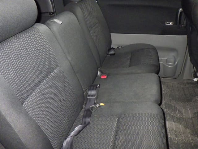TOYOTA Voxy thumbnail 4