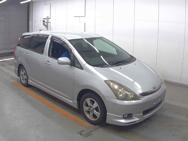 TOYOTA Wish thumbnail 5