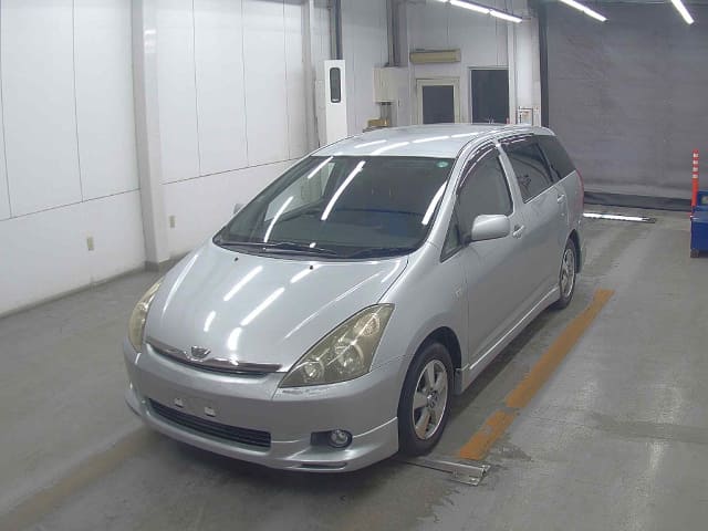 2005 TOYOTA Wish