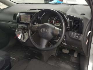 2005 TOYOTA Wish