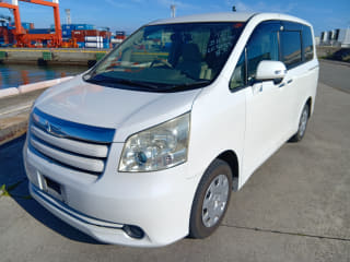 2009 TOYOTA Noah
